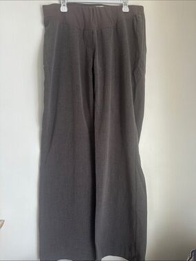 Three Seasons Maternity Gray Wide-Leg Maternity Joggers size M